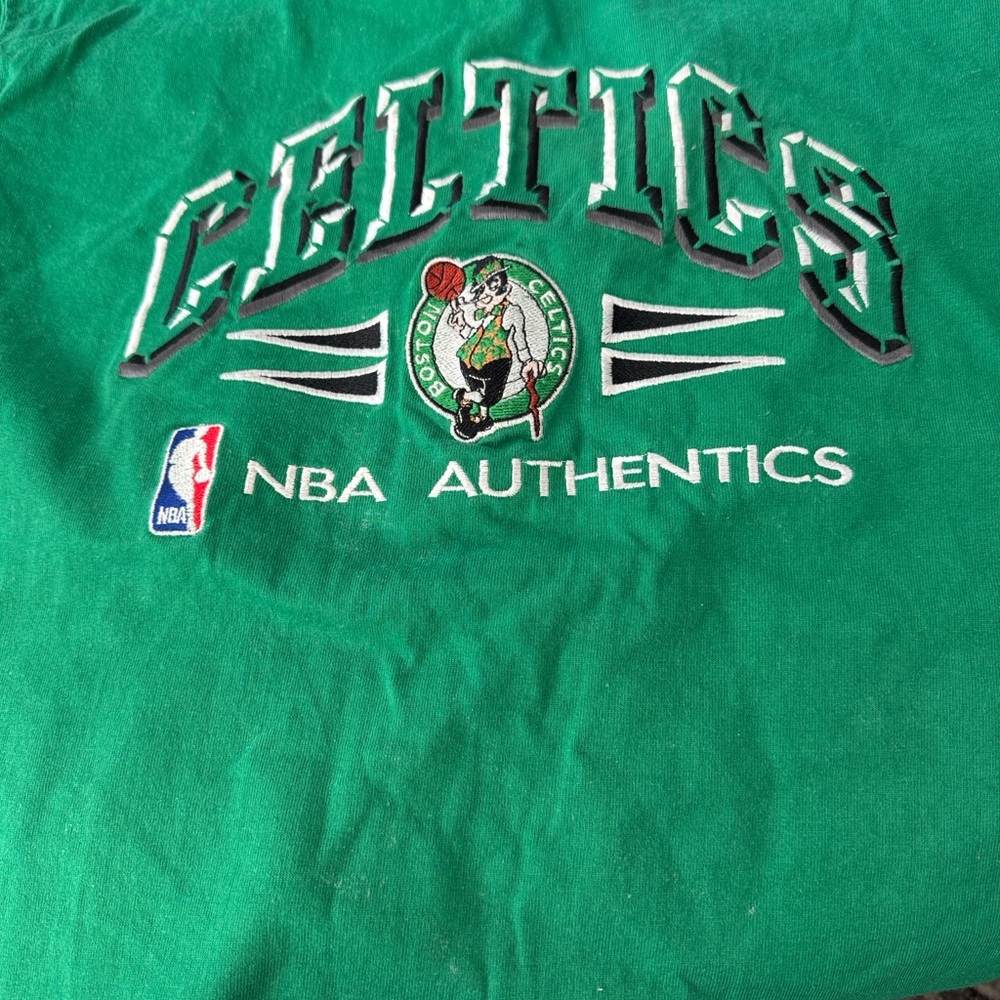 Boston Celtics Green NBA Logo Authentics T-Shirt